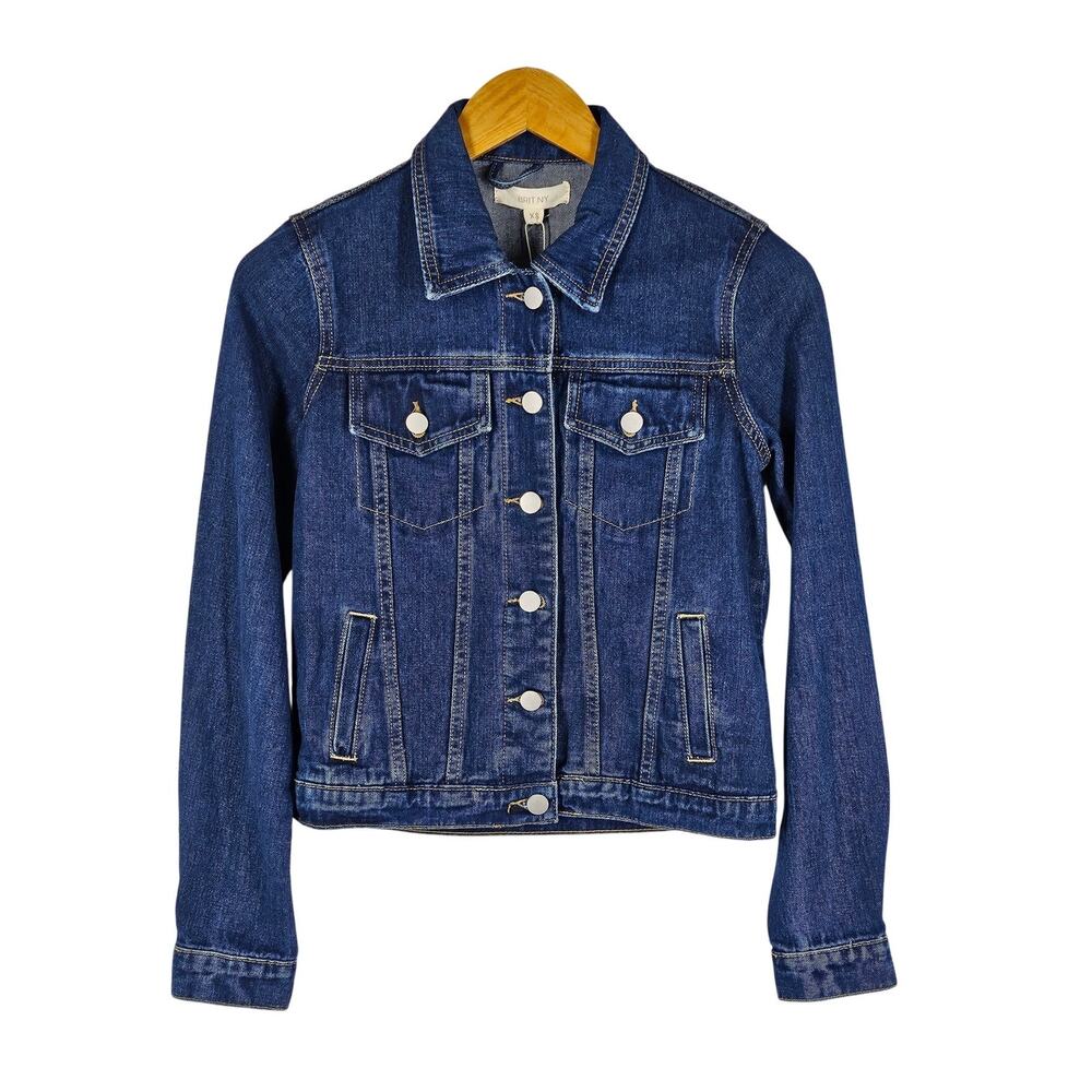 BRIT.NY WOMEN'S BLUE JEAN JACKET W/ SEWN ART CHAIN DESIGN PATCH ON BACK SIZE XS